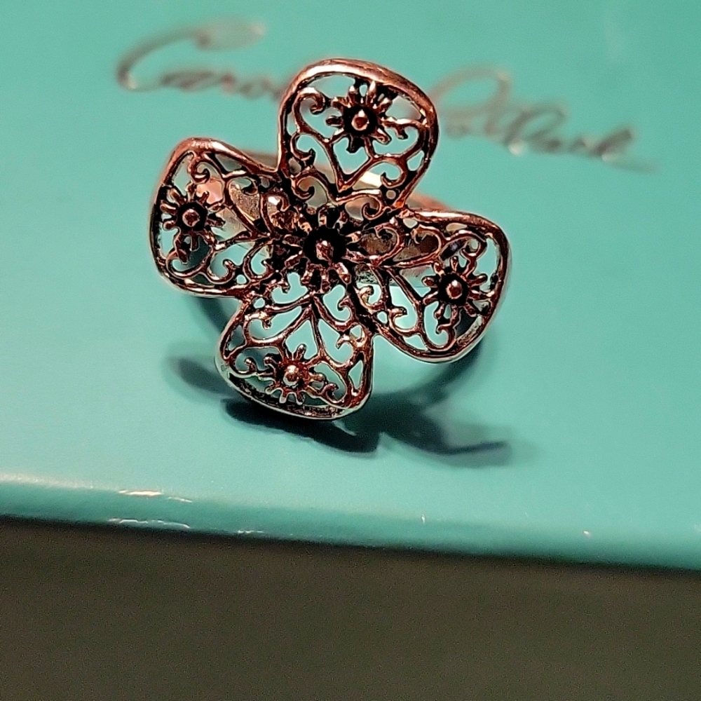 Pretty Flower Ring - image 1